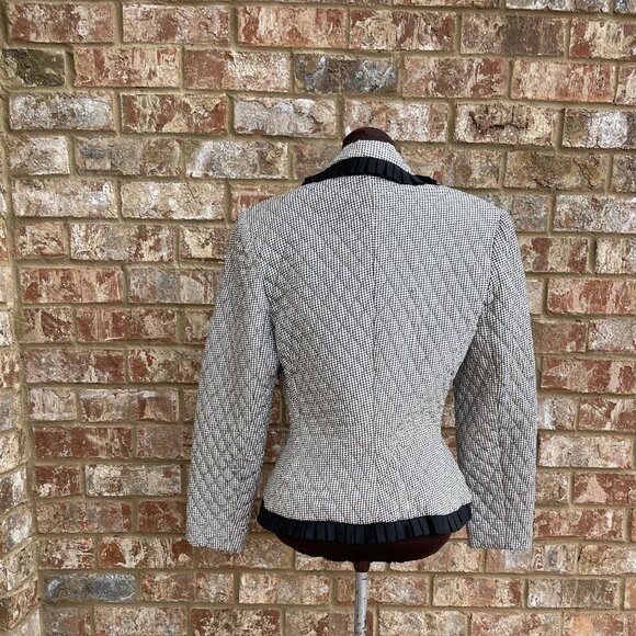 Richie Freeman for Teri Jon Women's 100% Silk Grey & Black Blazer Size 8 - Picture 2 of 4